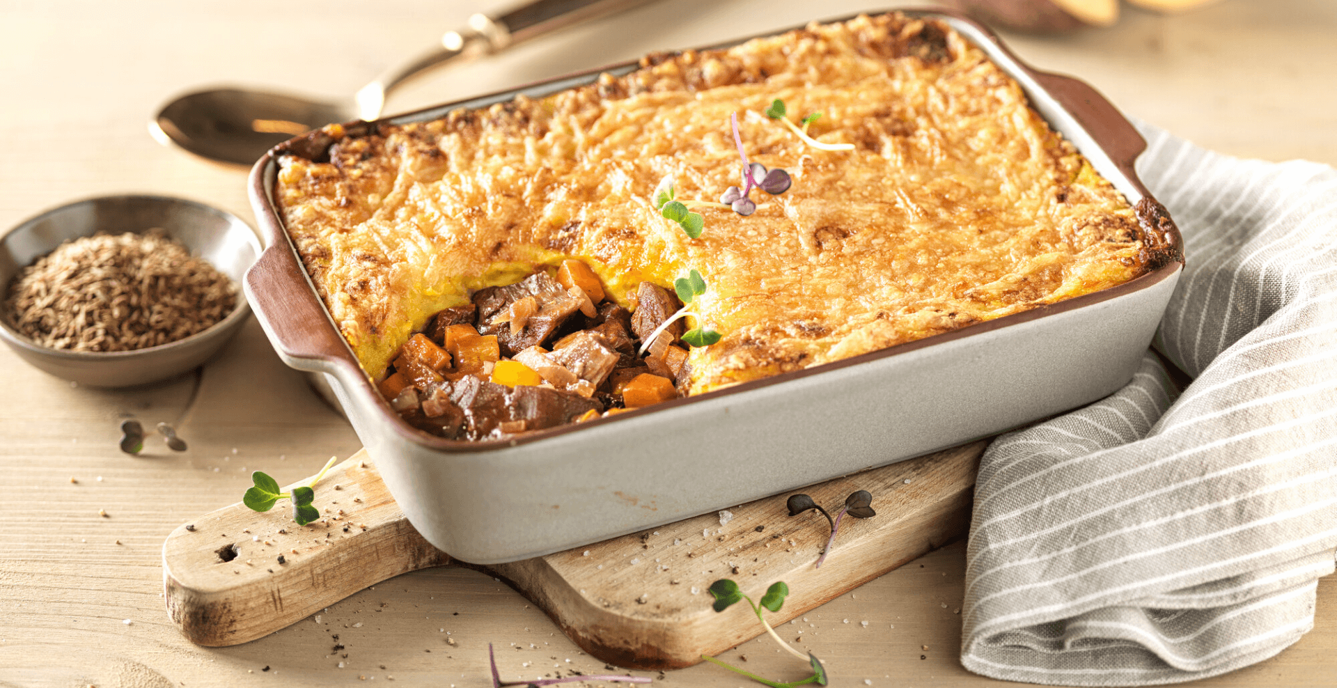 Shepherd’s Pie mit Beef Chunks, Shepherd’s Pie with Beef Chunks, Shepherd’s Pie avec beef chunks