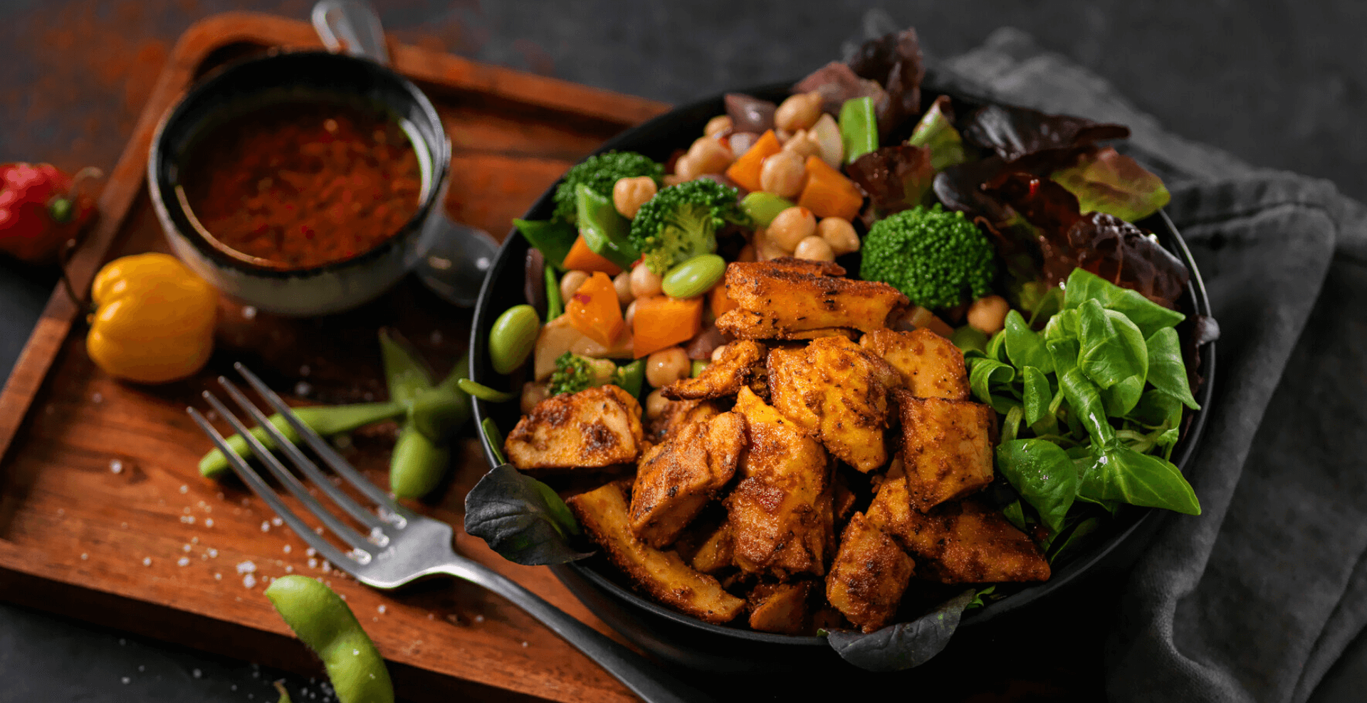 Lauwarmer Chicken-Kichererbsen Salat, Lukewarm chicken and chickpea salad, Salade tiède de poulet et de pois chiches