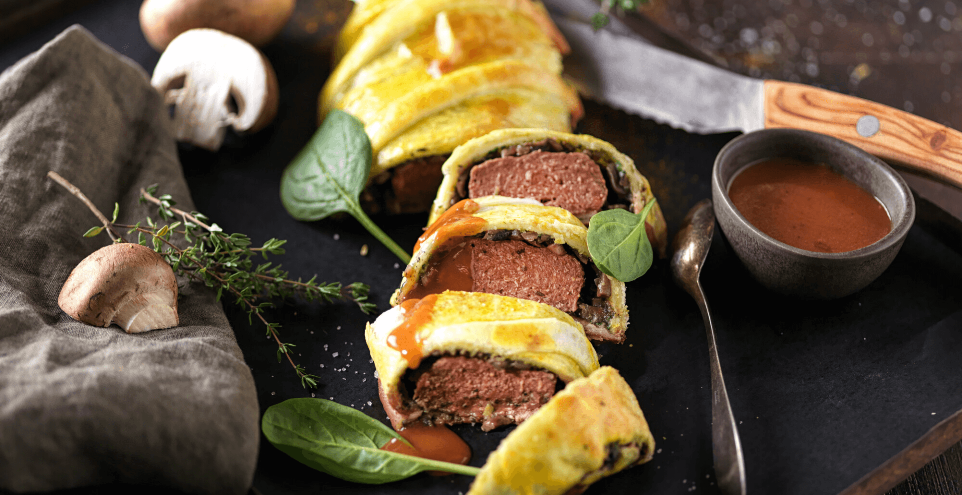 Filet Wellington avec steak Plant-Based, Filet Wellington with plant-based steak, Filet Wellington mit Plant-Based Steak