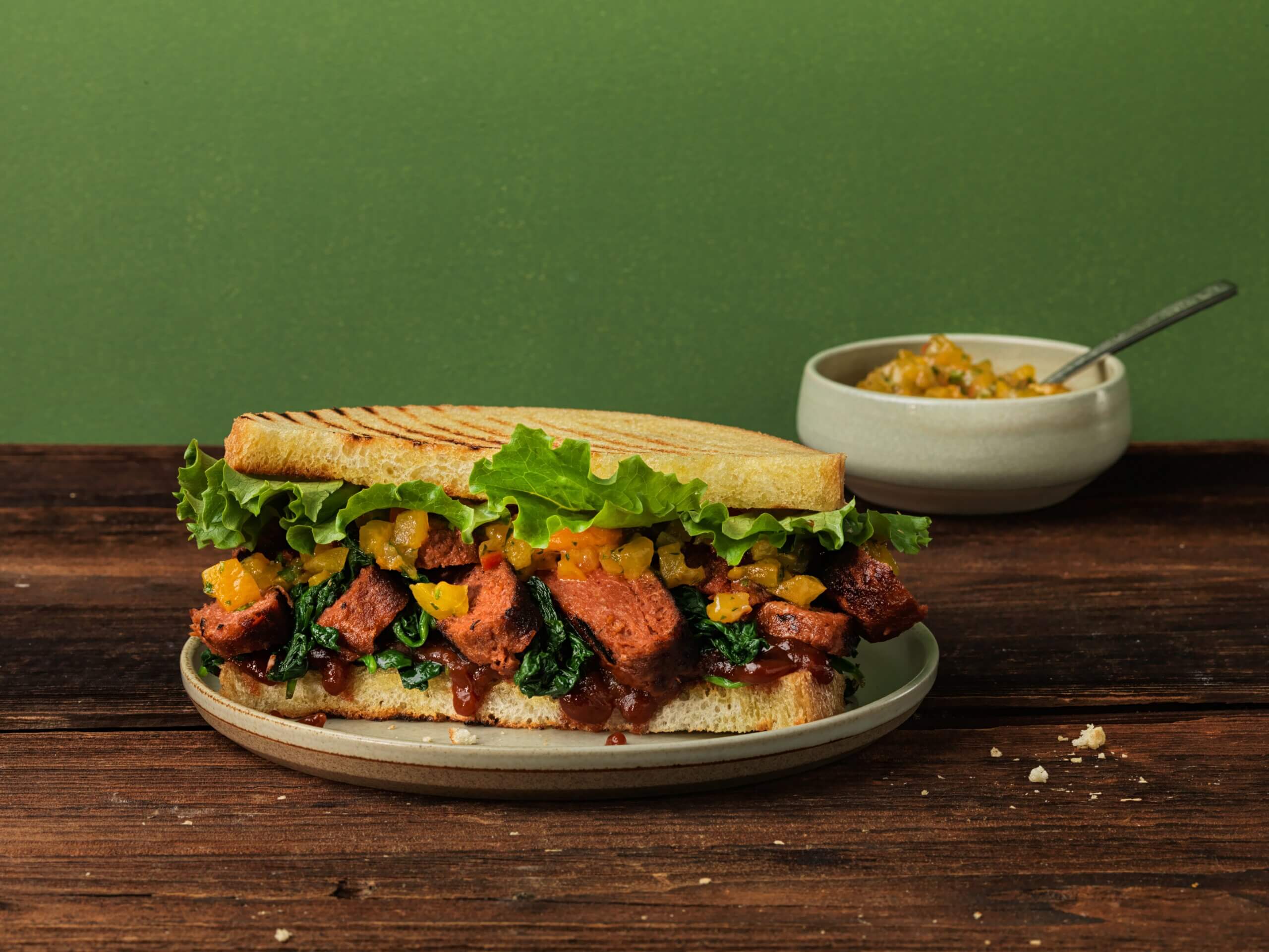PlantCut_BBQ_Grillsandwich_Mood_Front_0039 (1)